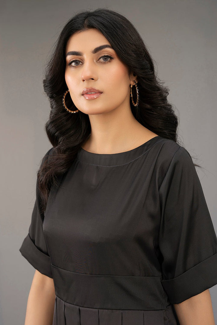 Amber dusk - Rabiya Hassan