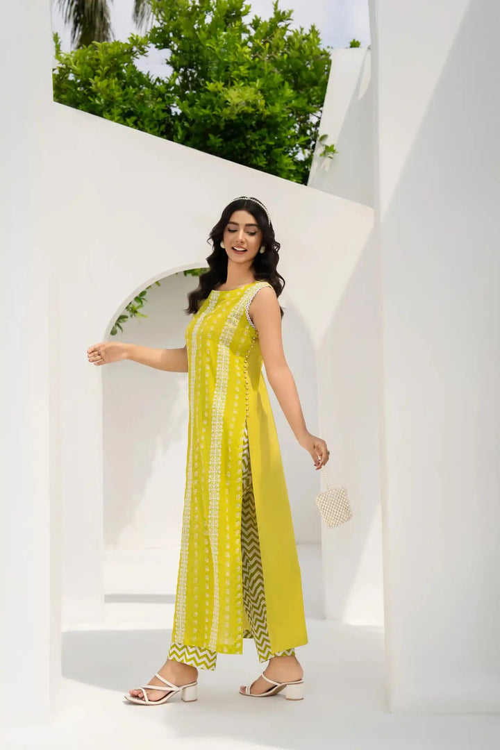 Izel Chikankari Lawn Embroidered Stitched 2PC - Rabiya Hassan
